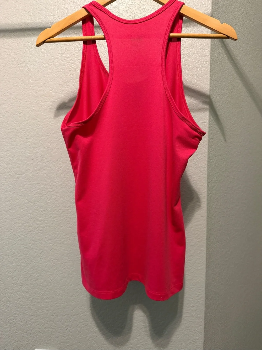 Women’s Nike Sleeveless Scoop Neck Tank Top - Hot Pink